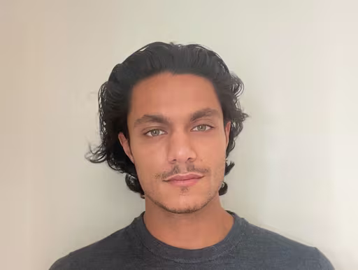 Ishan Kapur (he/him)