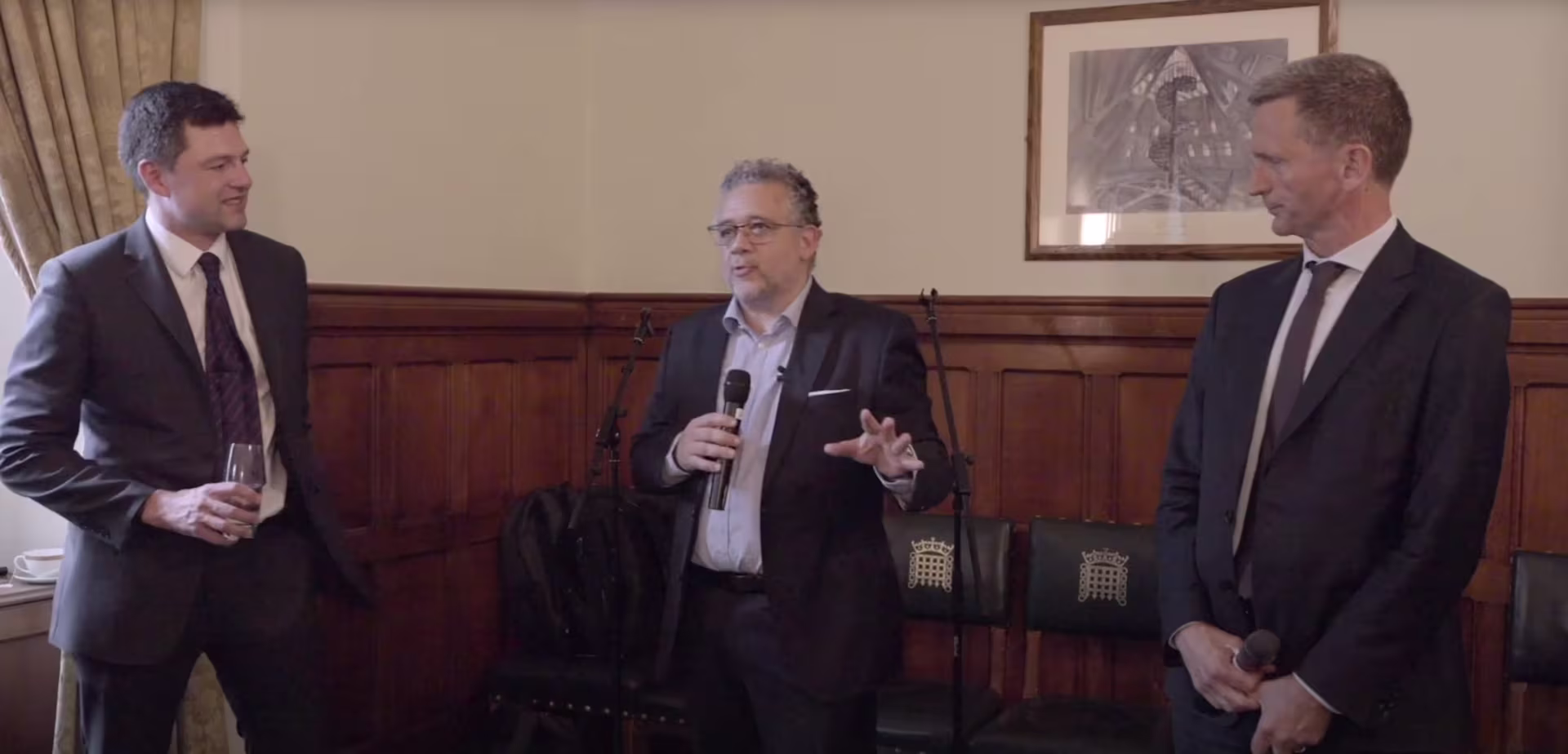 Eexperts and London Business School faculty discuss why, despite growing adoption, true productivity gains from AI remain limited. Discover the urgent regulatory challenges, the disconnect between hype and reality, and how the UK can reshape its AI future.